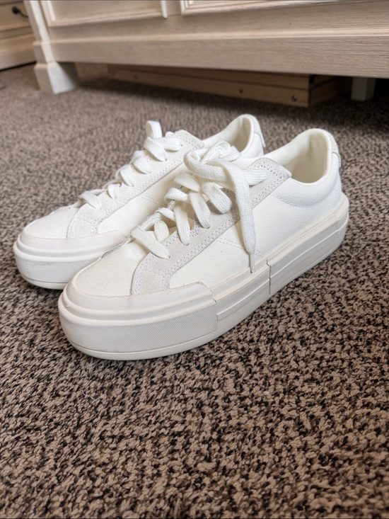 Converse Shoes - Converse Platform Low-Top Sneakers in cream